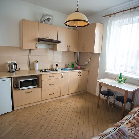 Like Home On Zaliznychna Ivano-Frankivsk Exterior foto