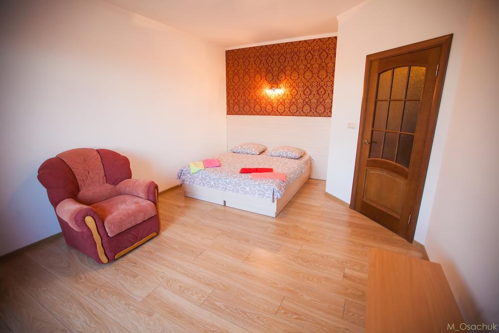 Like Home On Zaliznychna Ivano-Frankivsk Exterior foto