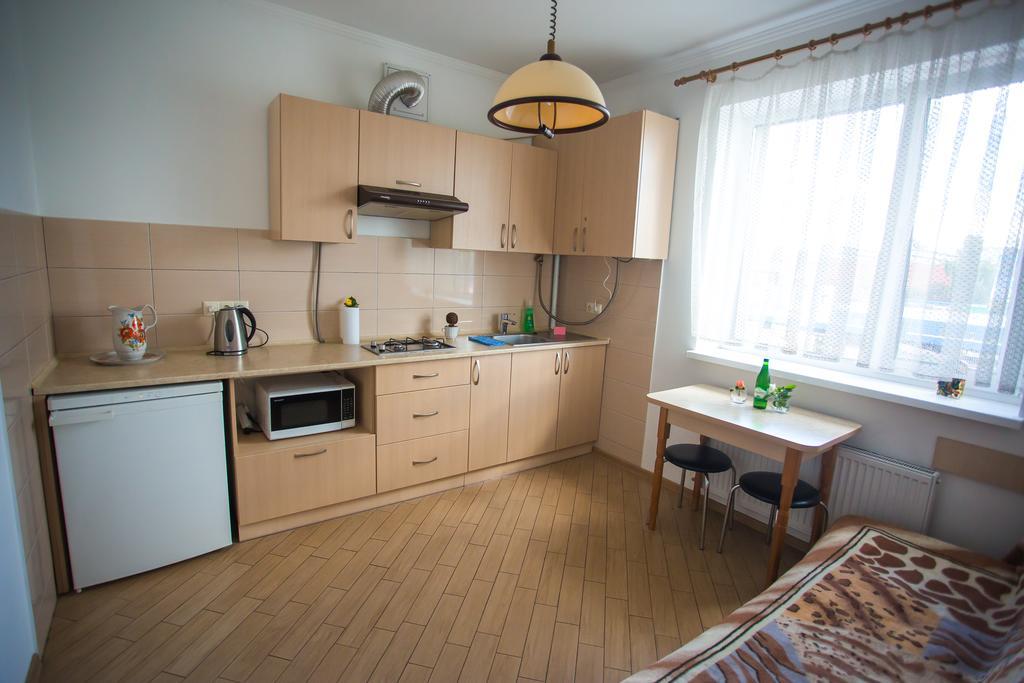 Like Home On Zaliznychna Ivano-Frankivsk Exterior foto